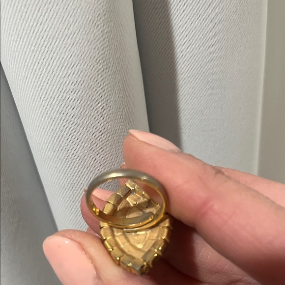 Elegant Gold-Tone Statement Ring - Picture 3 of 3